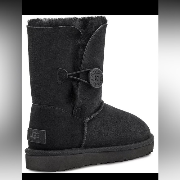 Ugg Bailey Crochet Button - Picture 2 of 8